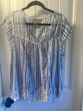Anthropologie Vanessa Virginia Embroidered Striped V-Neck- Blue & White size L